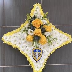 Leeds utd Pillow Tribute 18in
